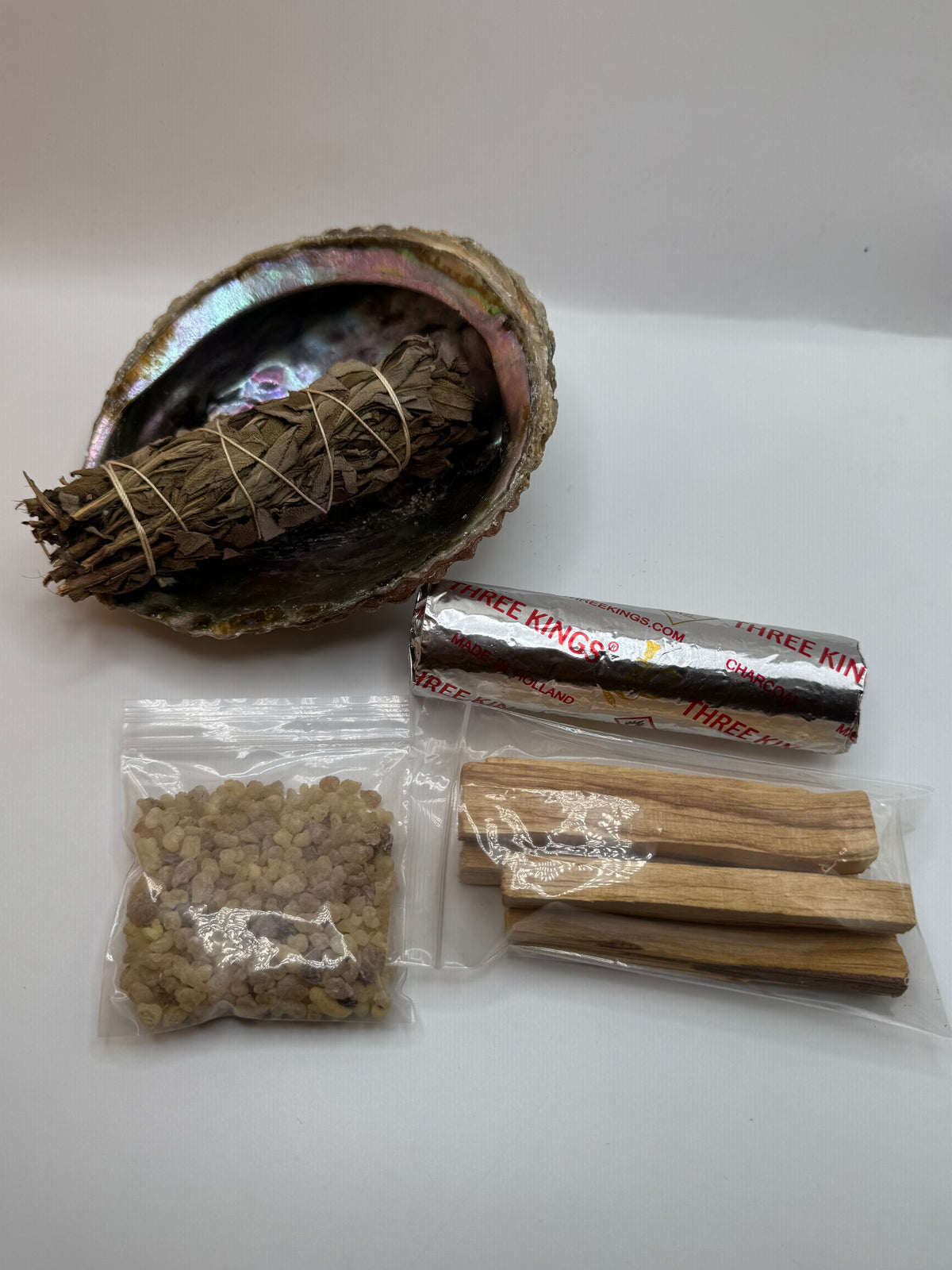 Aura Cleansing Bundle product assortment