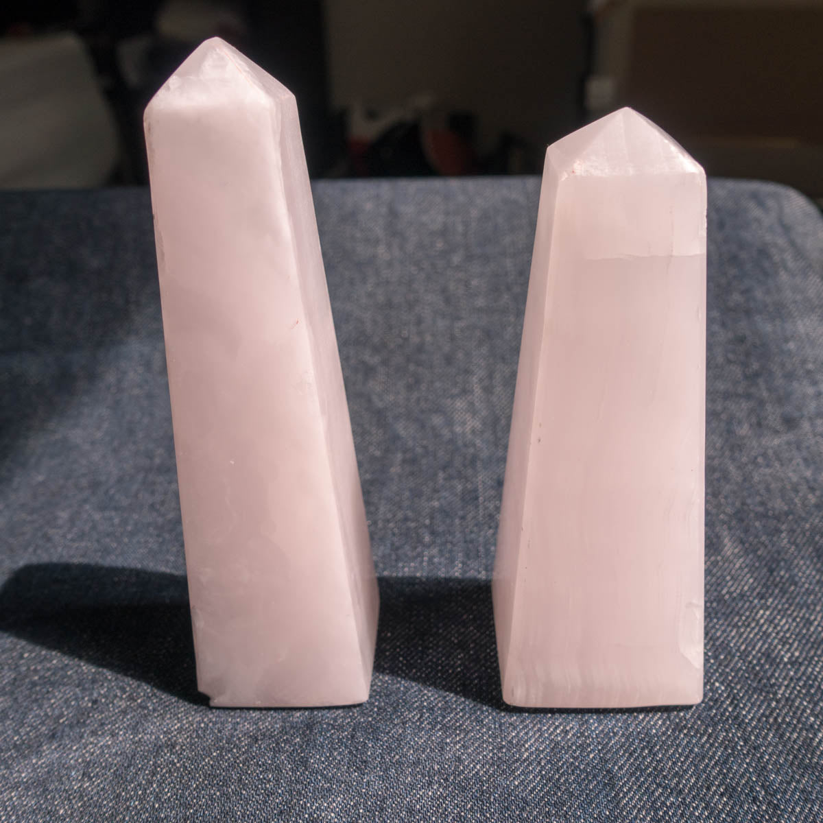 Mangano-Calcite Wand